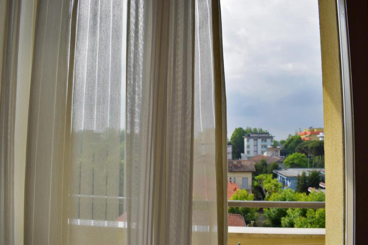 Hotel Gattuccio Чезенатико Екстериор снимка