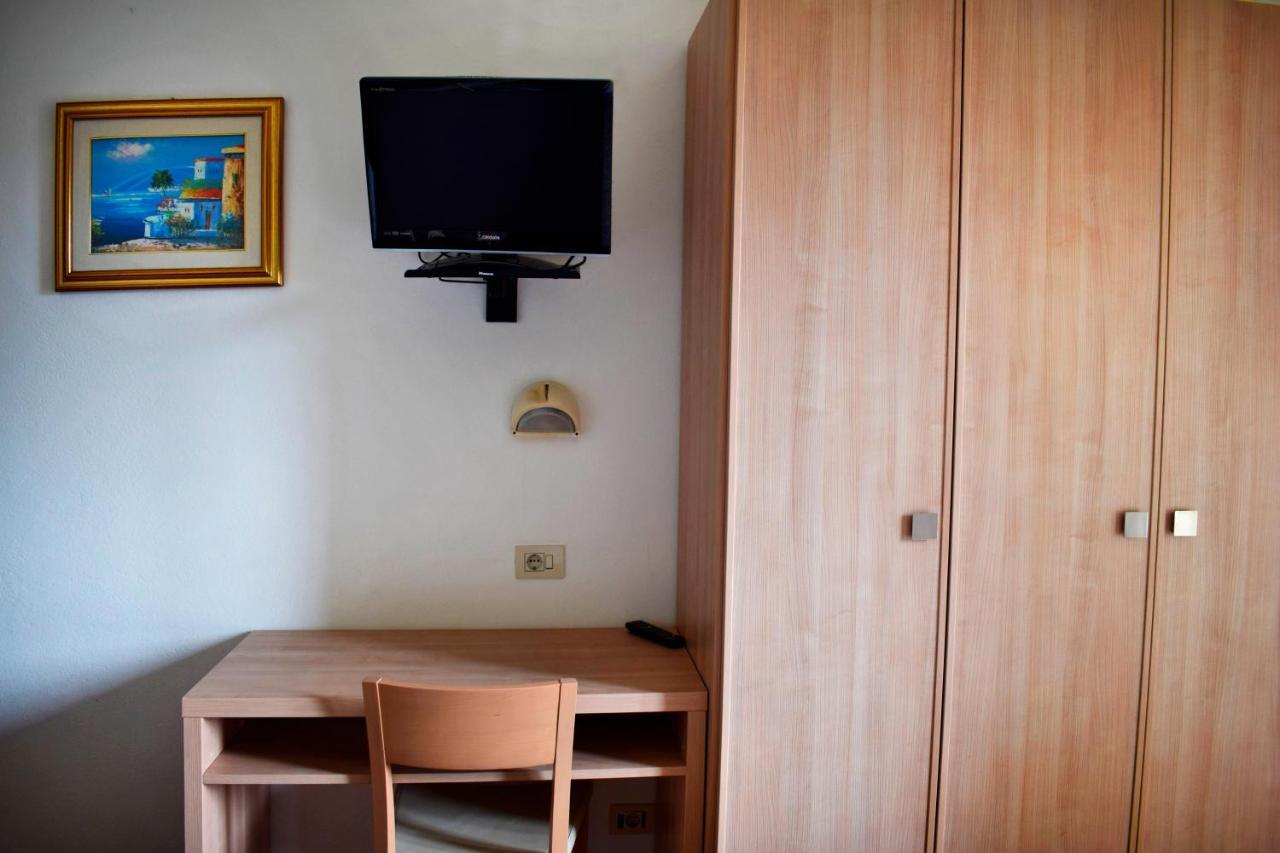 Hotel Gattuccio Чезенатико Екстериор снимка