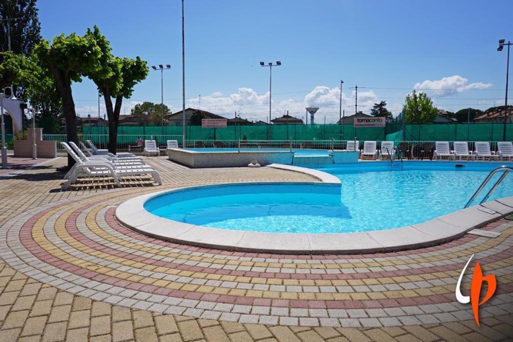 Hotel Gattuccio Чезенатико Екстериор снимка