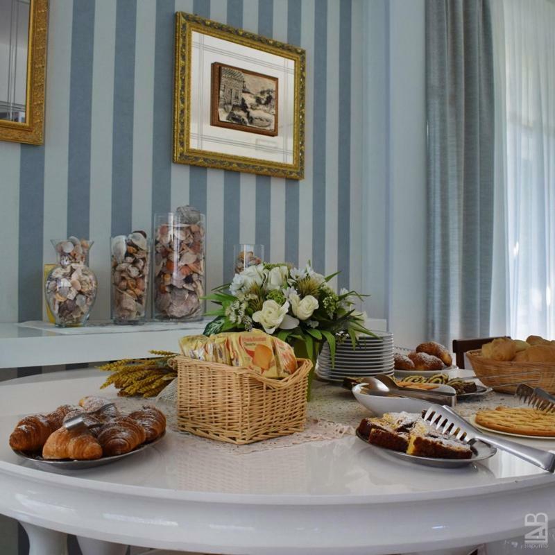 Hotel Gattuccio Чезенатико Екстериор снимка