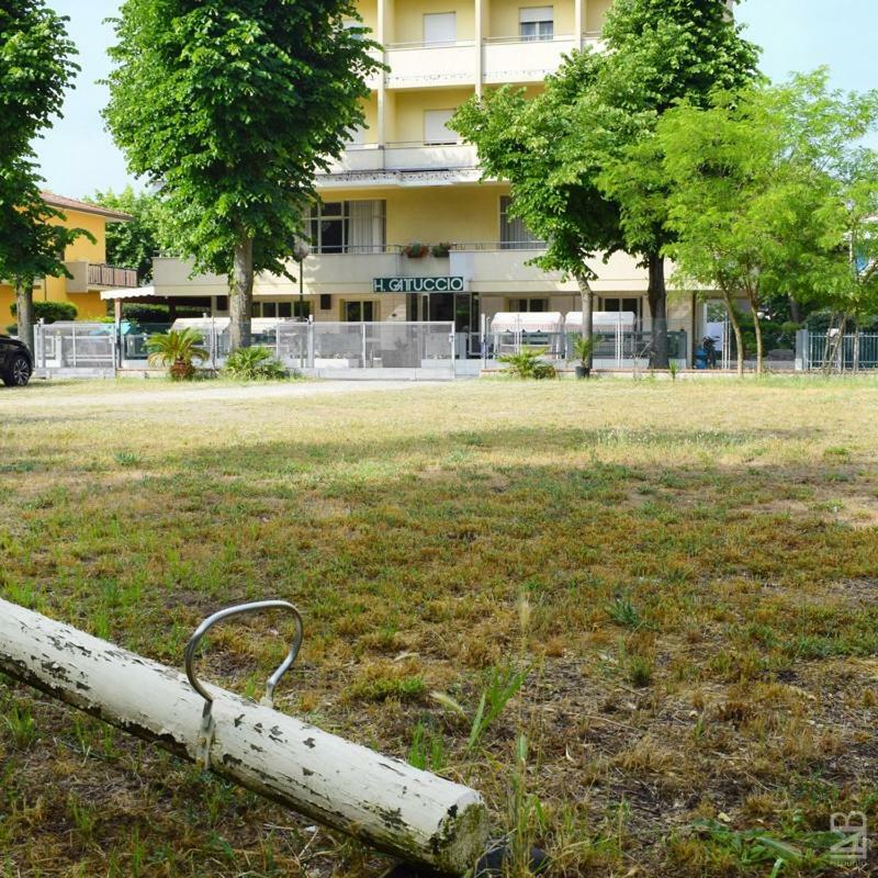 Hotel Gattuccio Чезенатико Екстериор снимка